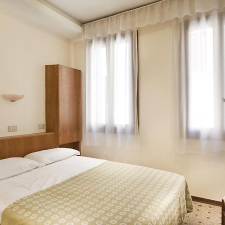 Hotel San Fantin Venice Room photo